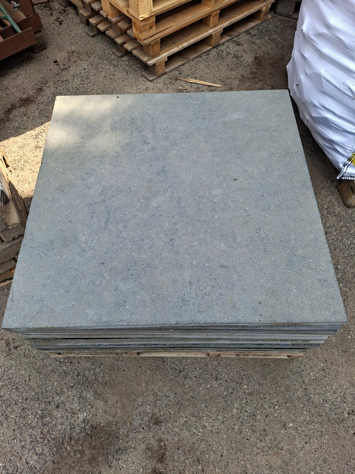 Natuursteen tegels 100/100 3cm op pallets 45m2, Tuin en Terras, Tegels en Klinkers, Ophalen, Gebruikt, Terrastegels, Natuursteen