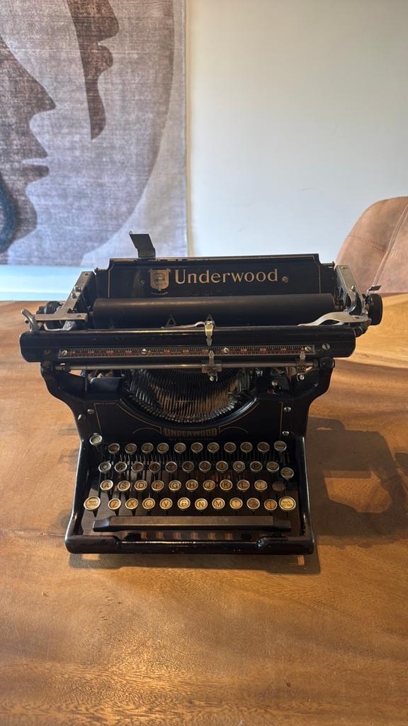 Underwood typemachine / antiek / collectors item, Diversen, Typemachines, Ophalen, Zo goed als nieuw