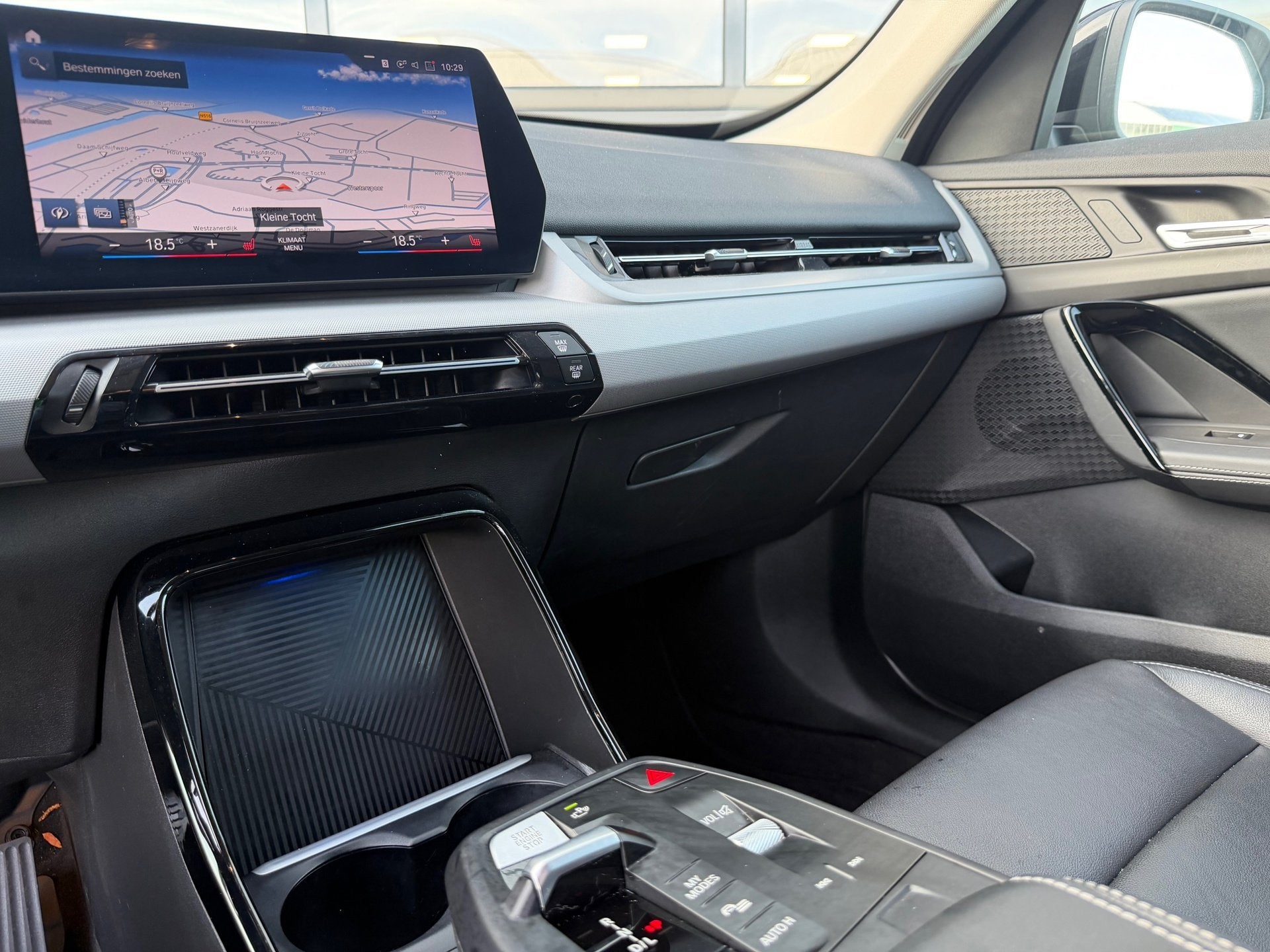 BMW X1 SDrive18i 136PK Aut. | Camera | Carplay | 19" M-Sport, Auto's, Dealer onderhouden, 136 pk, Gebruikt, Met garantie (alle)
