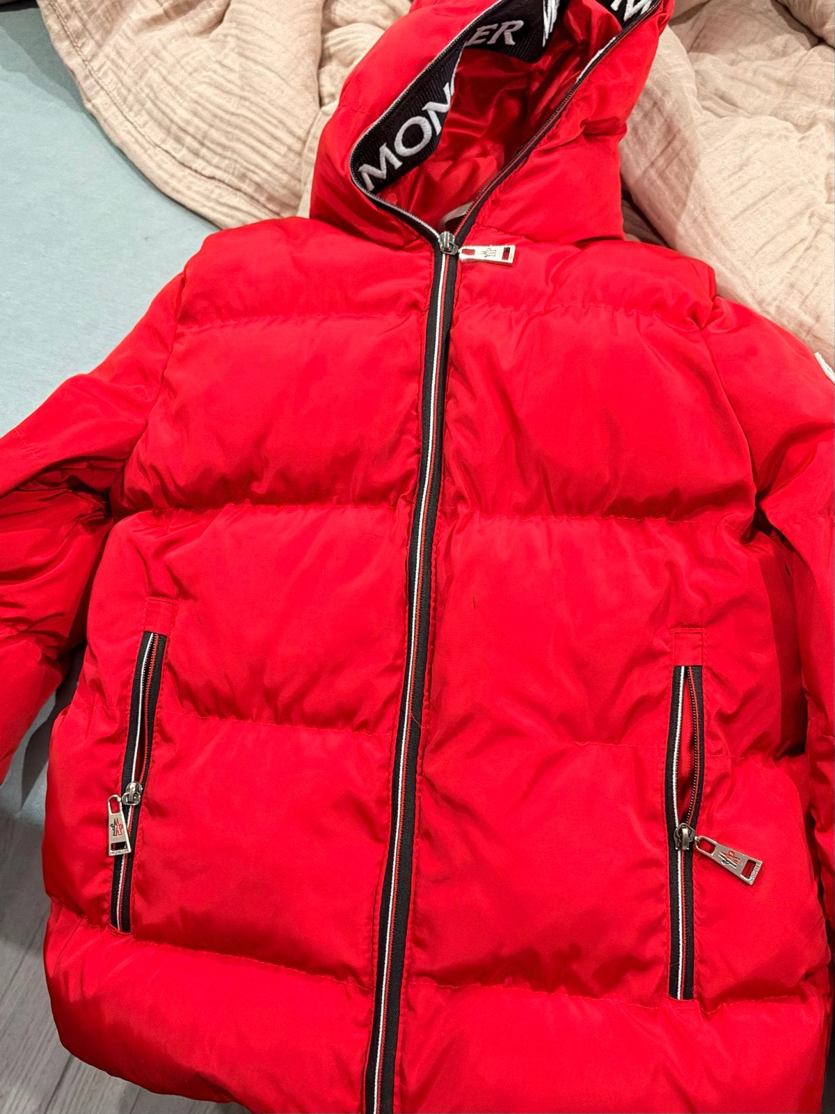 Moncler jas rood maat 13-14 jaar, Ophalen of Verzenden, Gebruikt, Jongen of Meisje, Jas