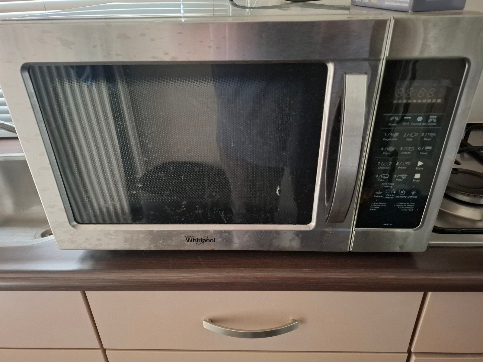 Whirlpool AMW 730 IX Combimagnetron - Vrijstaand, Combimagnetron, Gebruikt, Ophalen of Verzenden, Draaiplateau