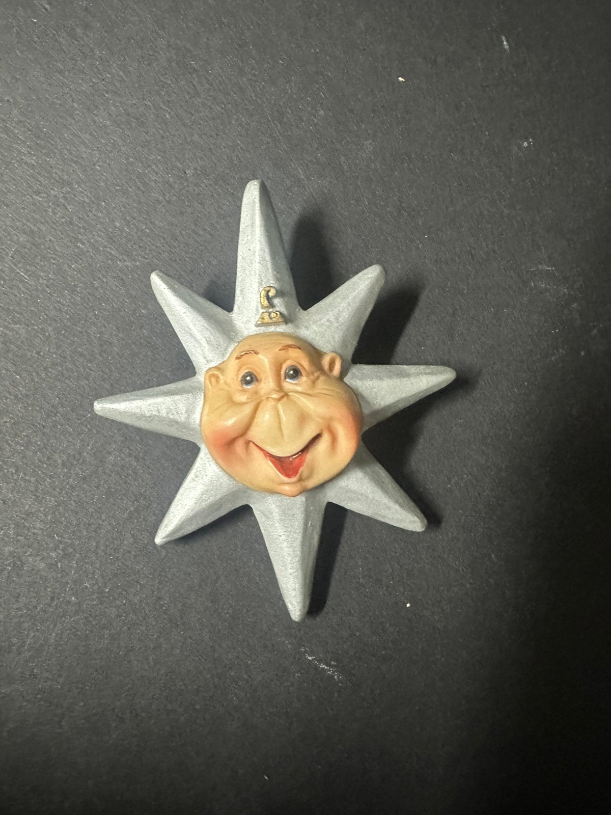 Laven speldje, Verzamelen, Ophalen of Verzenden, Zo goed als nieuw, Button of Speldje