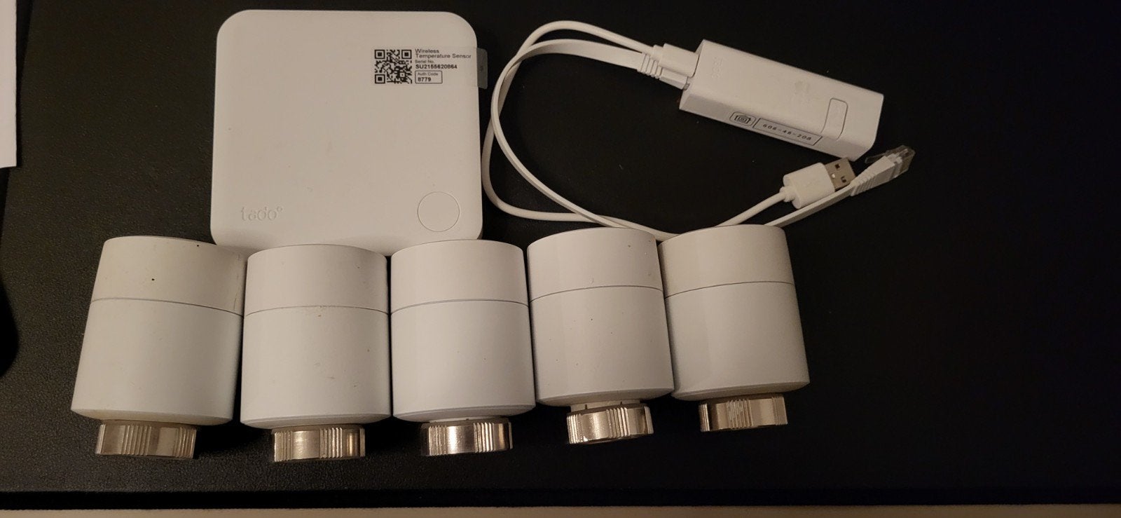 tado 5x thermostaatknop temperatuur sensor en bridge, Ophalen of Verzenden, Zo goed als nieuw, Minder dan 60 cm, Minder dan 30 cm