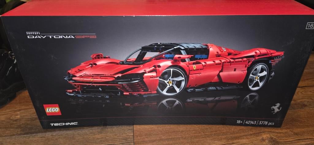 Lego Technic Ferrari Daytona SP3 (42143) - Zo goed als nieuw, Lego, Compleet, Ophalen of Verzenden, Zo goed als nieuw