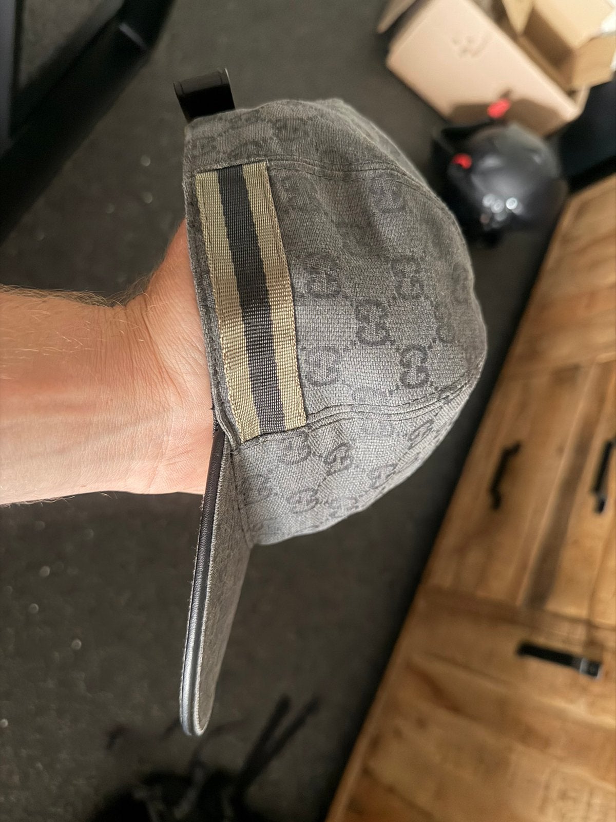 Gucci pet zwart limited S, Ophalen of Verzenden, Zo goed als nieuw, Overige typen