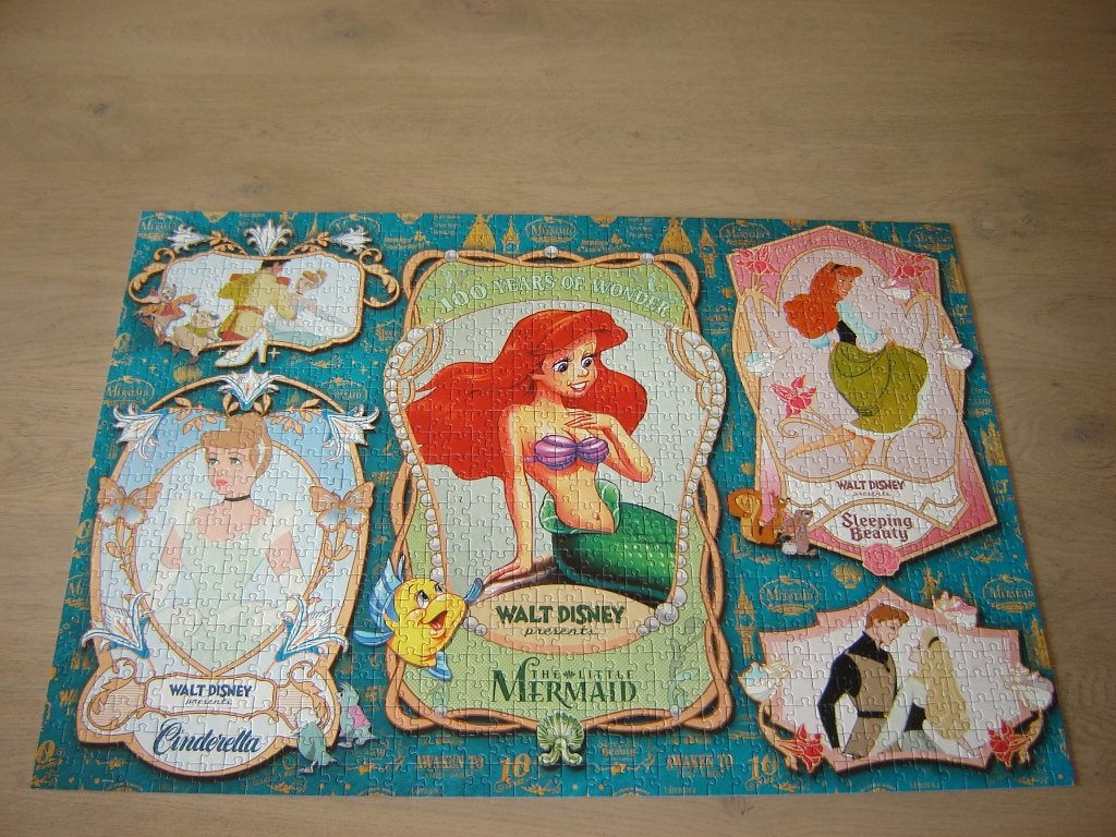 Puzzel DISNEY FIGUREN 1100 st., Ophalen of Verzenden, 500 t/m 1500 stukjes, Zo goed als nieuw, Legpuzzel