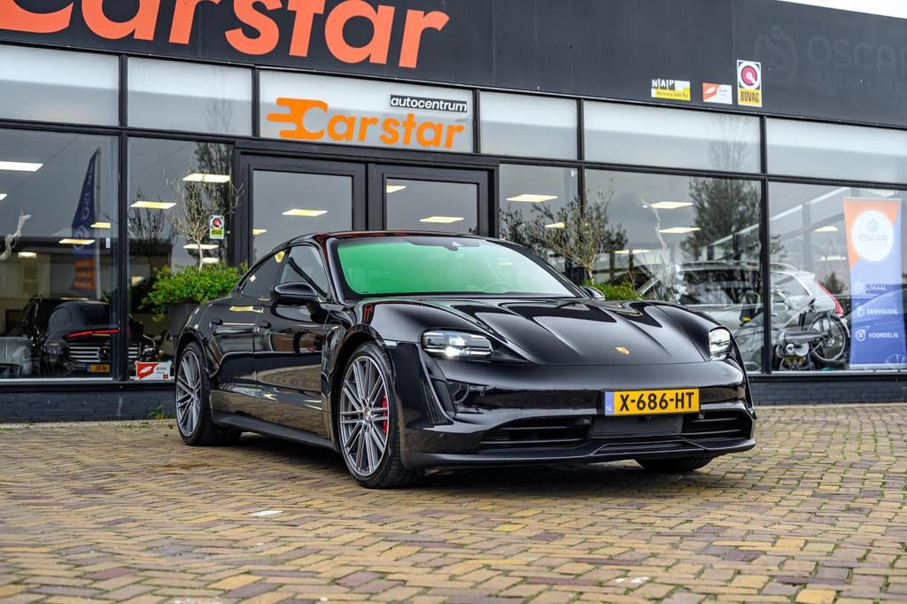 Porsche Taycan 4S Performance 84 kWh|Panorama|Sport|, Gebruikt, Zwart, 71 kWh, 4 stoelen