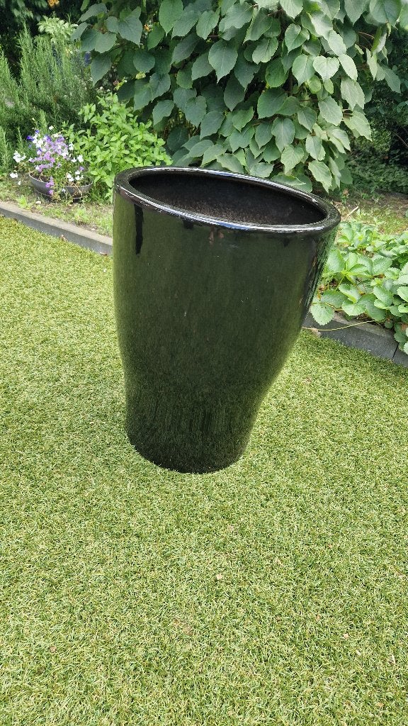 Mooie zwarte bloempot van aardewerk, Rond, Zo goed als nieuw, Balkon, Aardewerk