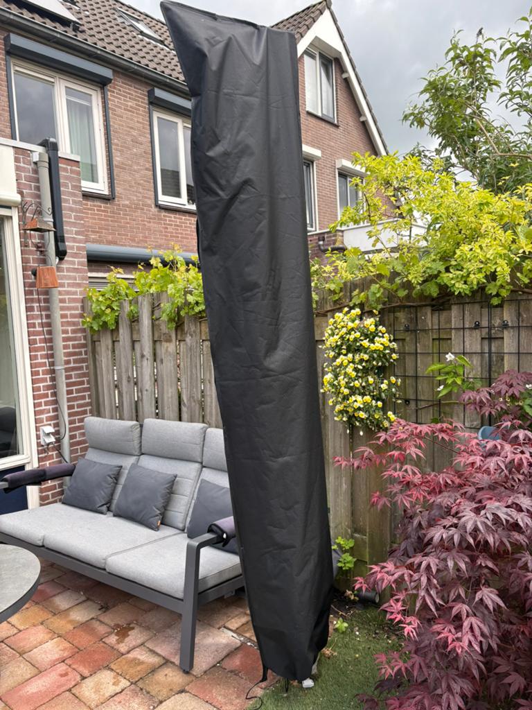 Grote zweefparasol voor tuin of terras, Tuin en Terras, Parasols, Gebruikt, Zweefparasol, 3 tot 4 meter, Kantelbaar, Ophalen