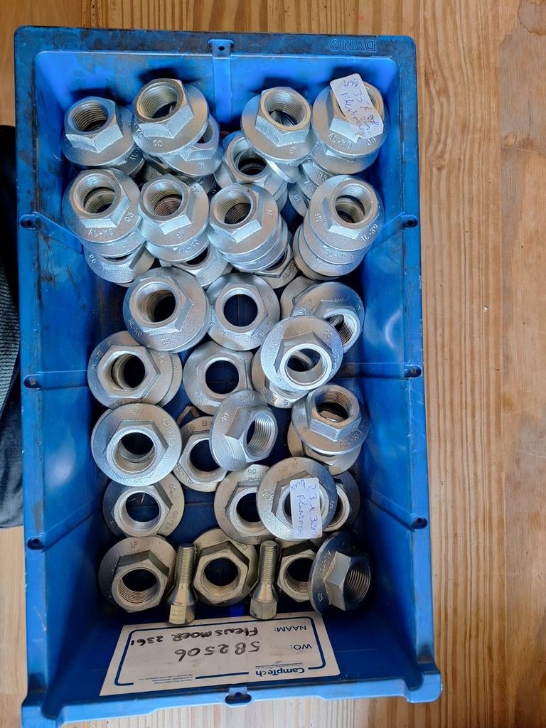 Bak vol met flensmoeren  zie omschrijving, Caravans en Kamperen, Ophalen of Verzenden