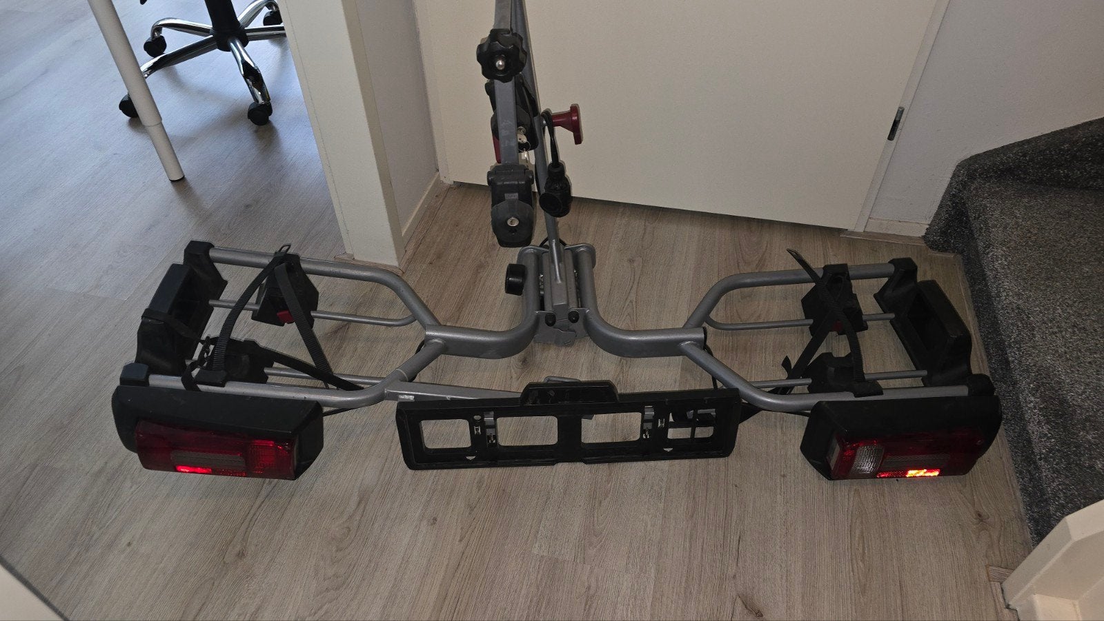 Foto 2 van Trekhaak fietsendrager voor 2 elektrische-fietsen