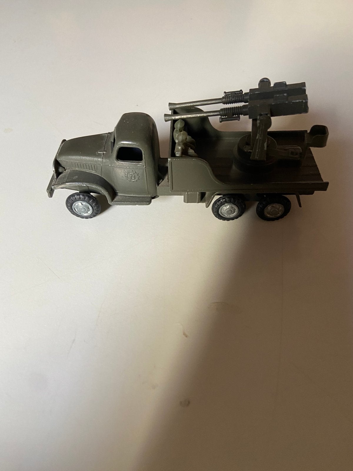 Truck met afweer geschut soort van dinky toys, Ophalen of Verzenden, Zo goed als nieuw, Bus of Vrachtwagen, Dinky Toys