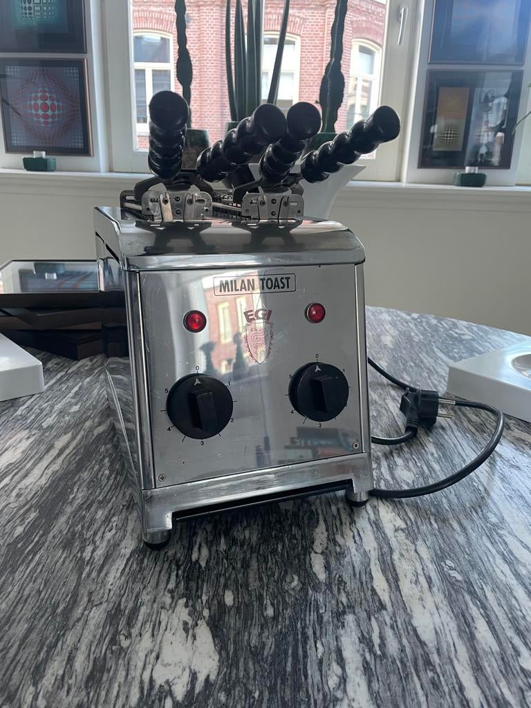 Milan toaster, Ophalen of Verzenden, Zo goed als nieuw, Uitneembare kruimellade