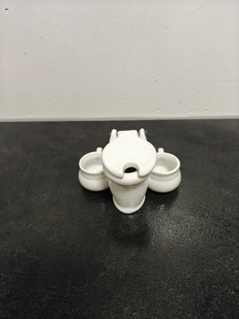wc met 2 potjes, peper en zout, mosterd stel, Antiek en Kunst, Ophalen of Verzenden