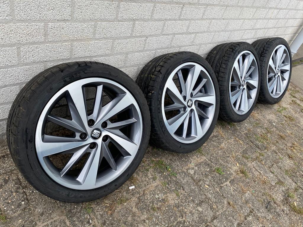 Originele 18 inch Seat FR velgen met goede banden, Ophalen, Gebruikt, 18 inch, Banden en Velgen