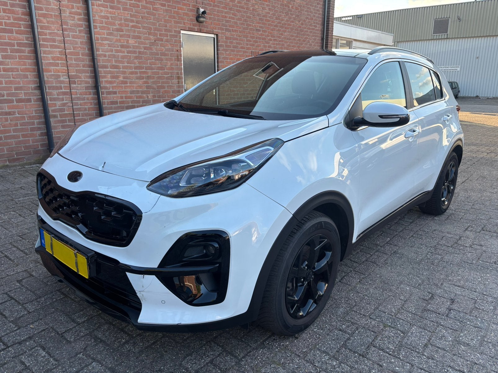 Kia sportage Black edition/Pano/Automaat/JBL/Trekhaak/Xenon, Kia, 1591 cc, Overige carrosserieën, Wit
