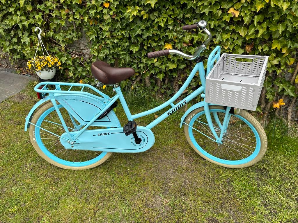 Spirit Meisjesfiets 22 inch - Lichtblauw met mand, Ophalen, Zo goed als nieuw, Terugtraprem