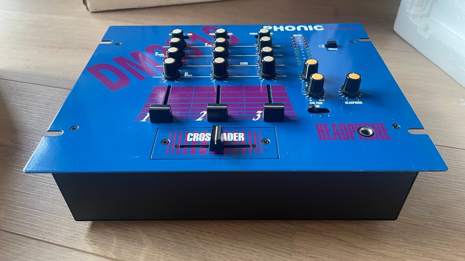 Phonic DM2010 Stereo Pre-Amp Mixer - Nieuw in doos!, Ophalen of Verzenden, Nieuw, Minder dan 5 kanalen, Microfooningang