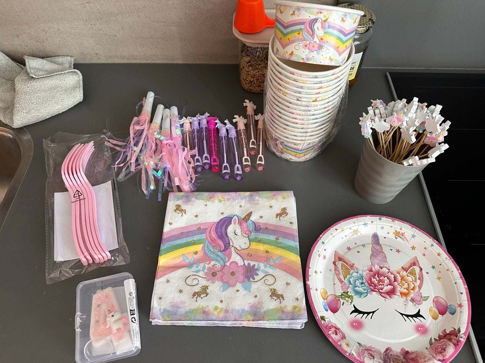 Unicorn Feestpakket: Versiering, bordjes, servetten & meer, Ophalen of Verzenden, Gebruikt, Versiering, Verjaardag