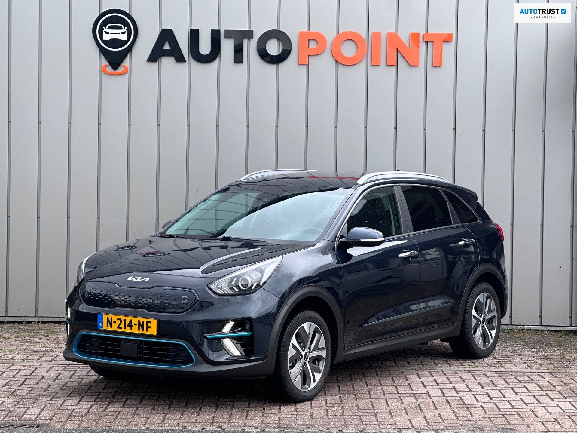 Kia E-Niro DynamicLine 64 kWh SOH 100% FASE 3 DEALER OND 1 E, Auto's, Dealer onderhouden, Zwart, 1712 kg, Blauw