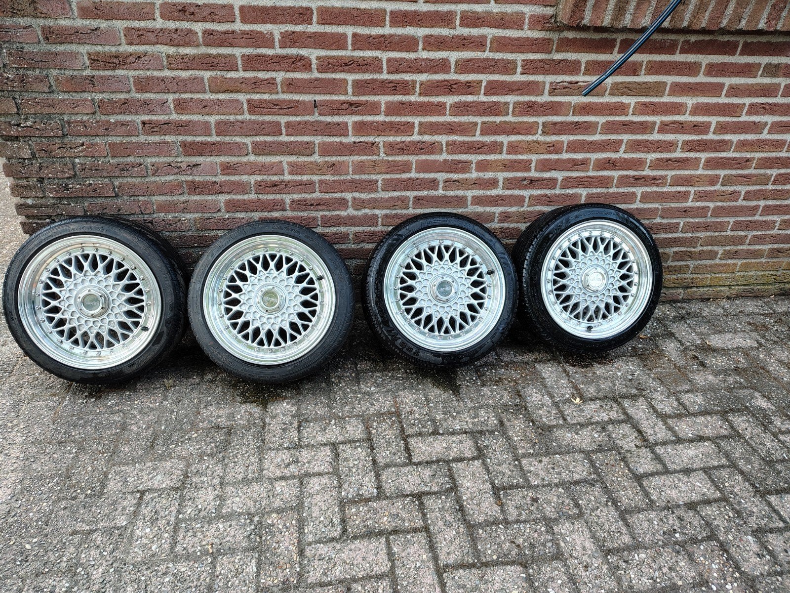 Lenso BSX velgen 15 inch 4x100/4x108 ET38 met banden, Ophalen, Gebruikt, 15 inch, Banden en Velgen