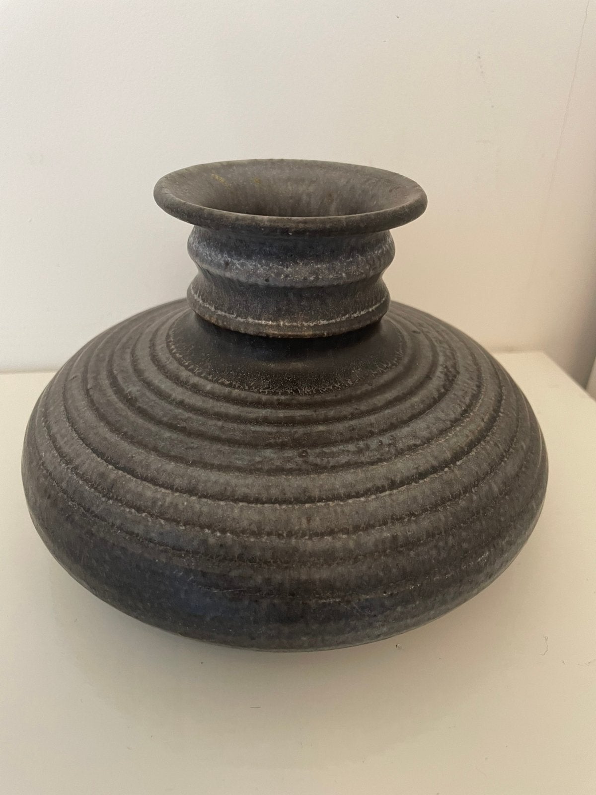 Brutalistische UFO schijfvaas • handgedraaid • Jaren ‘60-‘70, Ophalen of Verzenden