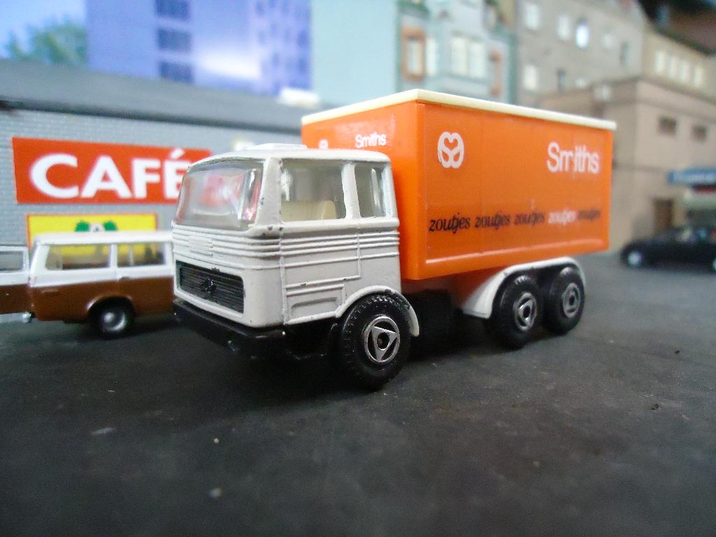 Mercedes Benz LP - Efsi Smiths zoutjes, Hobby en Vrije tijd, Modelauto's | 1:87, Gebruikt, Bus of Vrachtwagen, Efsi, Ophalen of Verzenden