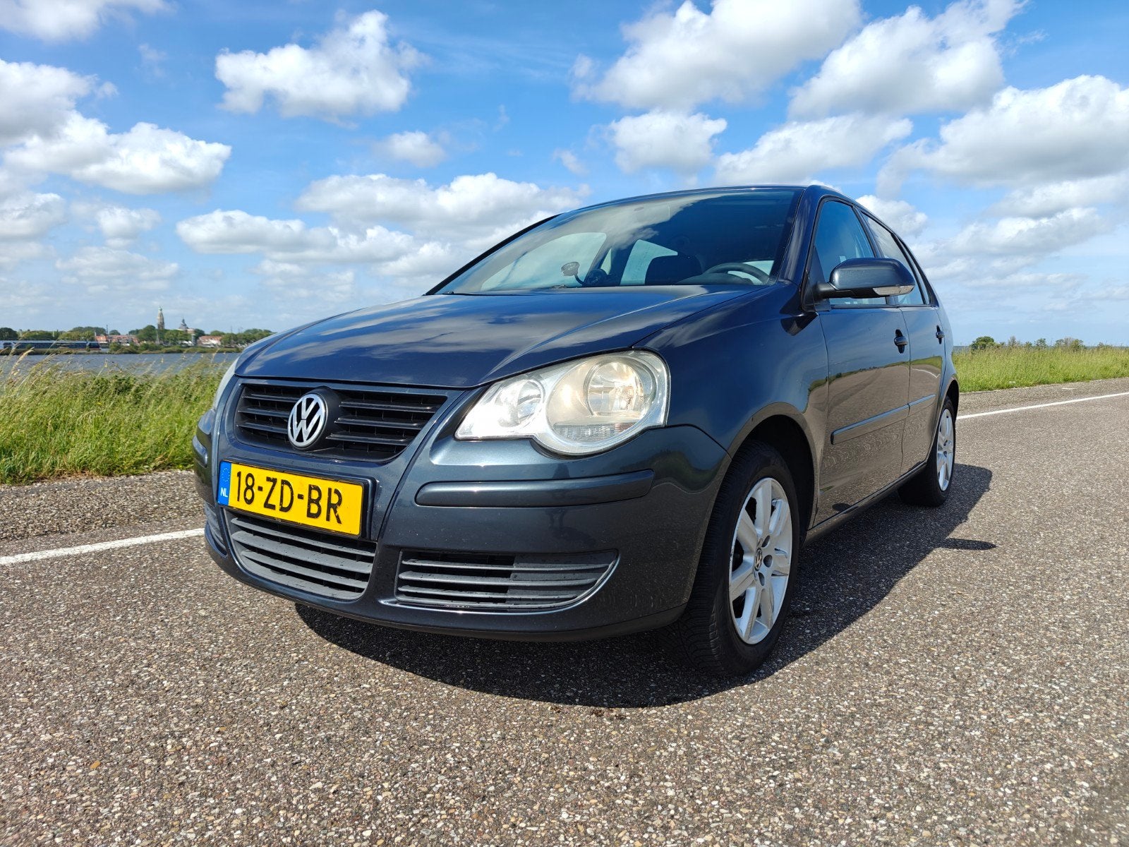 Volkswagen Polo 1.4 16V 59KW 2008 Blauw, Auto's, Voorwielaandrijving, Stof, 40 €/maand, 4 cilinders