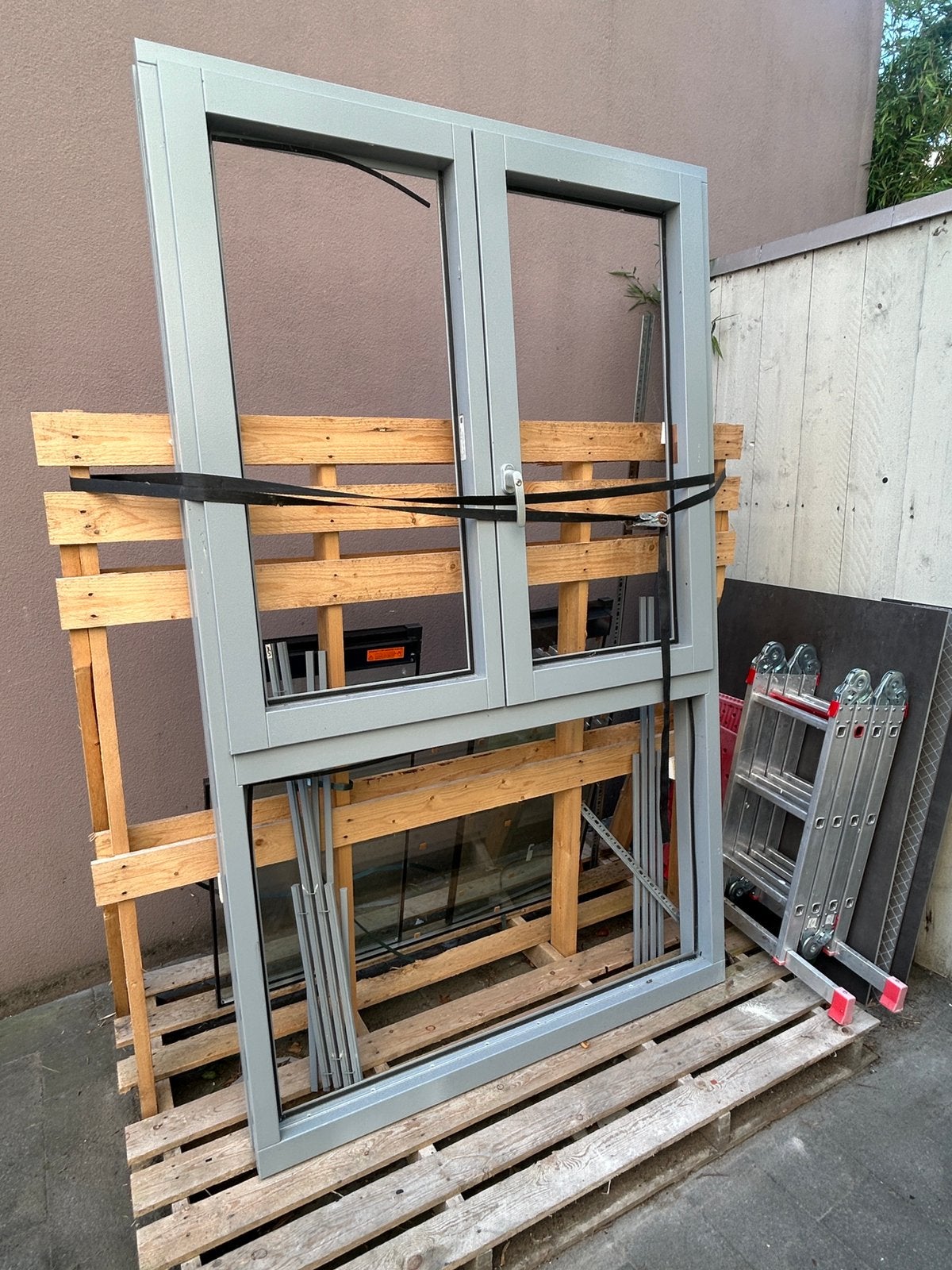 Kozijn met glas, Raamkozijn, Zo goed als nieuw, Hout, Ophalen