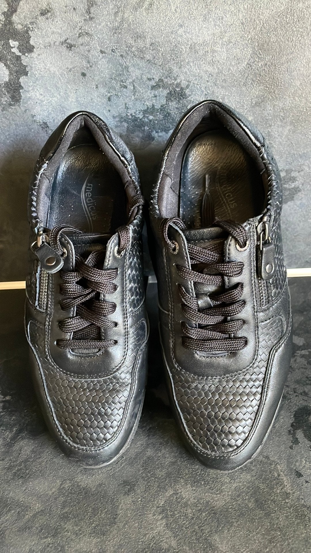 Sneakers medicus zwart, Kleding | Dames, Zwart, Ophalen of Verzenden, Sneakers of Gympen, Zo goed als nieuw