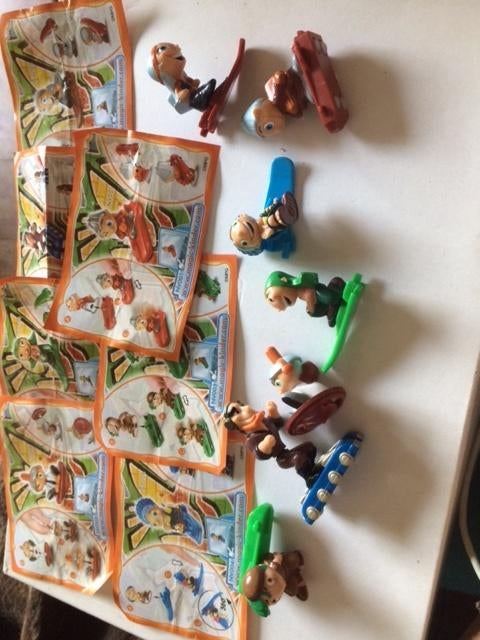 Skateboard figuren Uit ferrero surprise eieren, Verzamelen, Ophalen of Verzenden, Zo goed als nieuw
