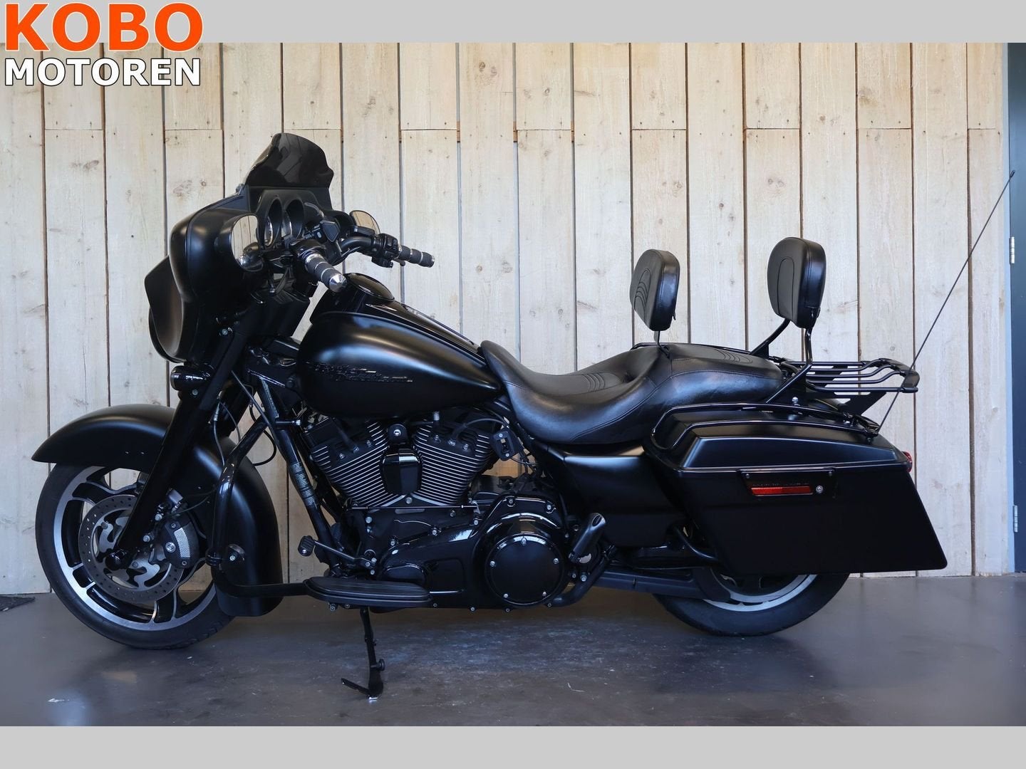 Harley-Davidson FLHX STREET GLI (bj 2010), 2 cilinders, HARLEY-DAVIDSON, Motorrijbewijs A, Bedrijf
