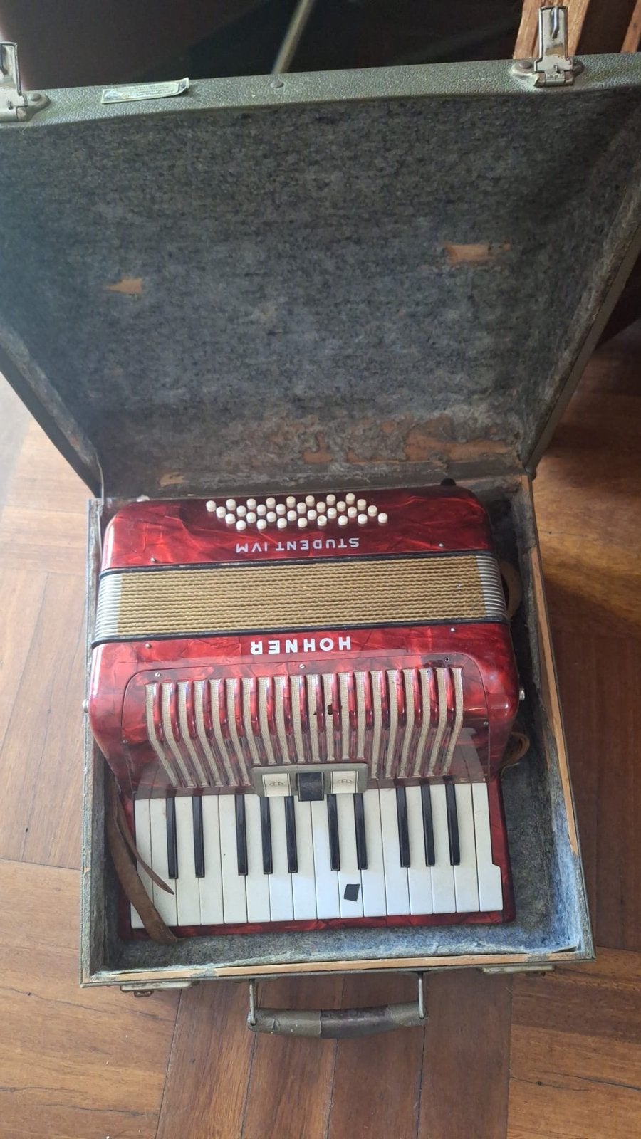 Hohner Student IVM Accordeon met Koffer - Rood, Ophalen, Gebruikt, Toetsaccordeon, Met koffer