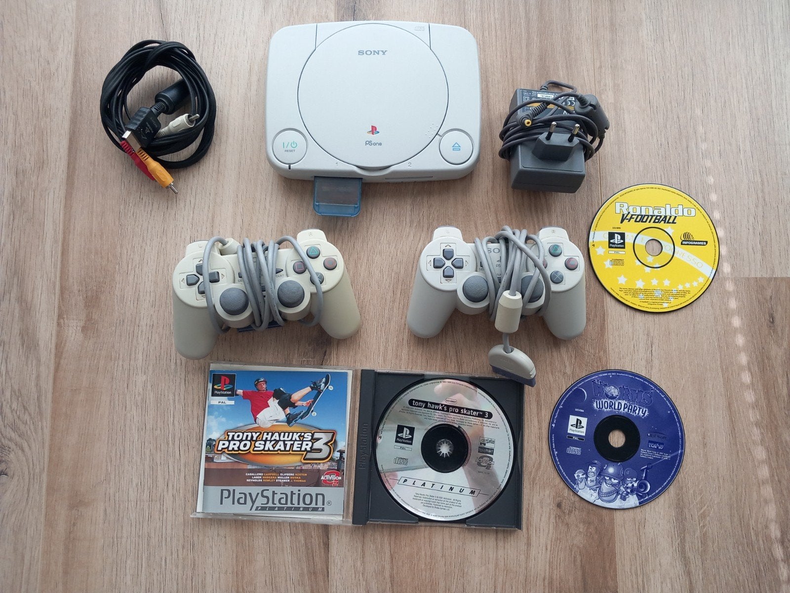 playstation een, Spelcomputers en Games, Spelcomputers | Sony PlayStation 1, Ophalen, Met 1 controller