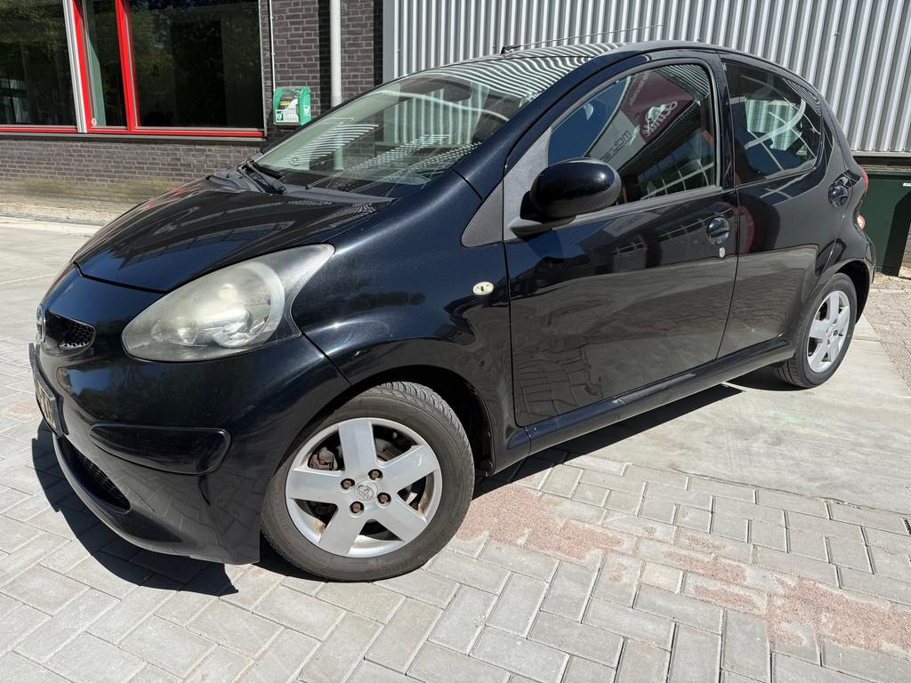Toyota Aygo 1.0-12V Sport NIEUWE APK, Auto's, Toyota, Voorwielaandrijving, Gebruikt, 4 stoelen, Origineel Nederlands