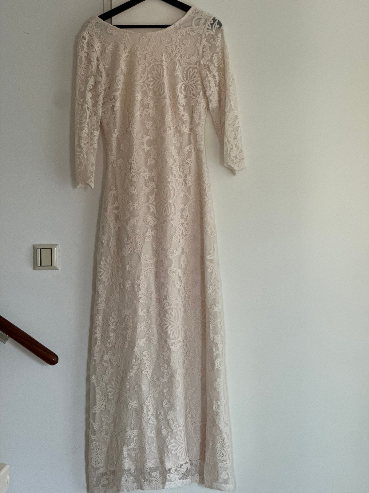 Elegante Mango jurk maat M, Kleding | Dames, Gelegenheidskleding, Maat 38/40 (M), Overige typen, Wit, Ophalen of Verzenden