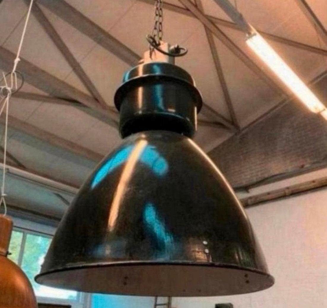 Lamp twee grote industriële oude fabriek lampen jaren 60., Ophalen of Verzenden