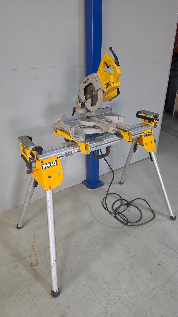 DeWalt DW707 afkortzaag met DE7033-XJ onderstel, Ophalen, Gebruikt, Dewalt, Afkortzaag