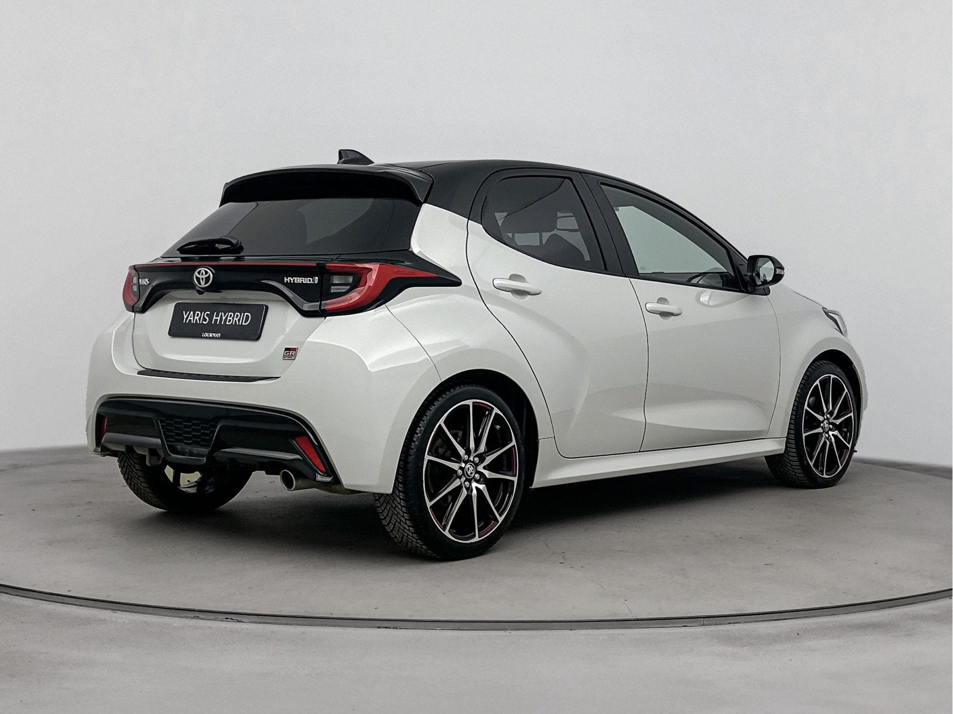 Toyota Yaris 1.5 Hybrid GR Sport | JBL-Audio | Navigatie |, Auto's, Toyota, 450 kg, Gebruikt, 23 km/l, 1490 cc