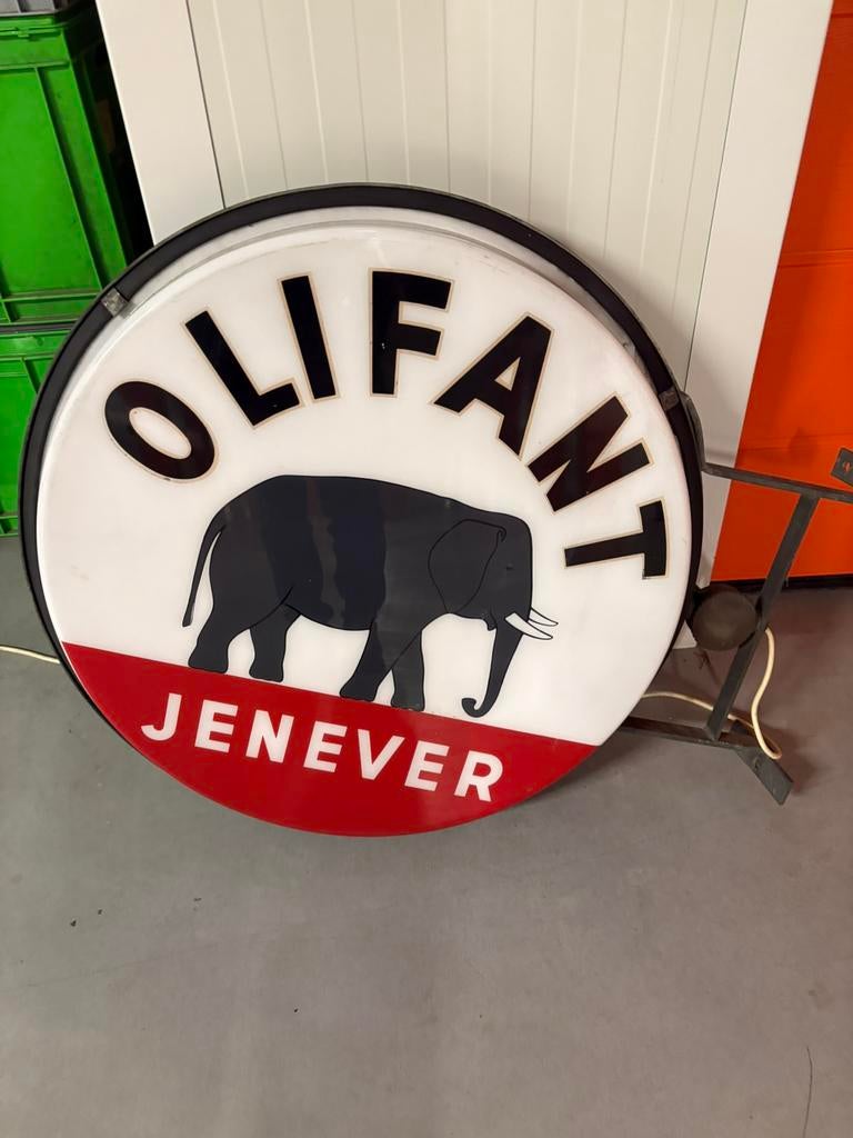 Olifant jenever lichtreclame, Ophalen, Zo goed als nieuw, Lichtbak of (neon) lamp
