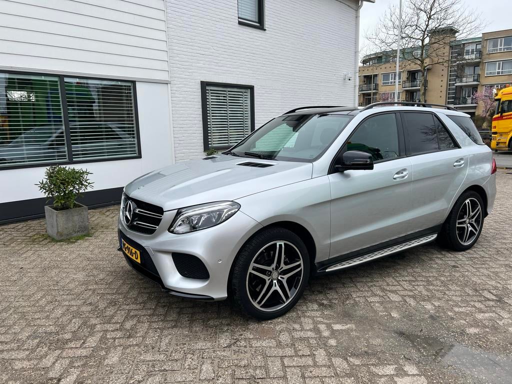 Mercedes-Benz GLE 3.0 Gle350d 4MATIC AUT 2017 Grijs, Auto's, Automaat, 15 km/l, 258 pk, 255 €/maand