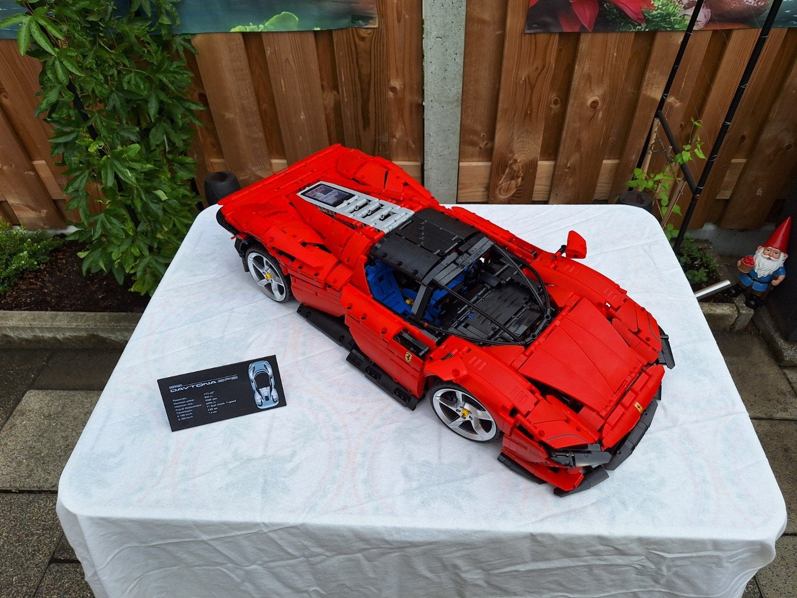 Ferrari Daytona SP3 met boekje, Ophalen, Zo goed als nieuw, Auto