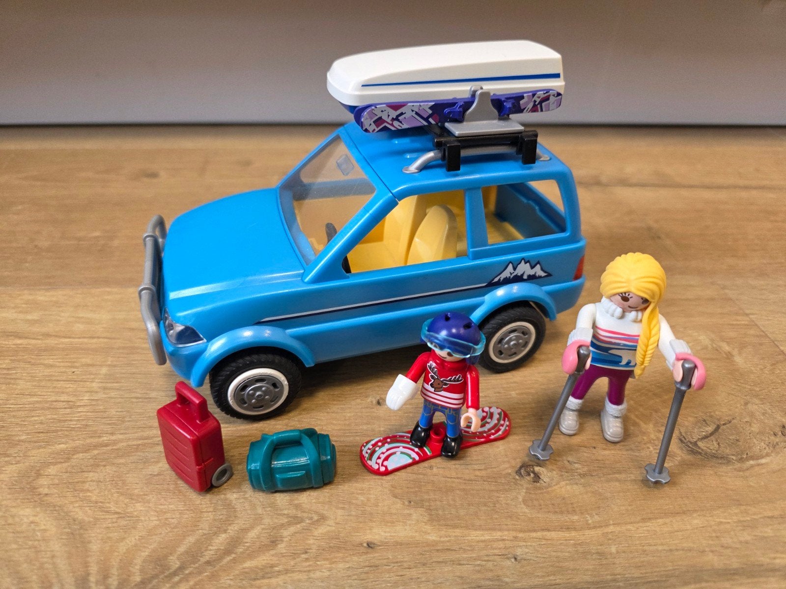 Playmobil 9281 4x4 met dakkoffer (wintersport auto), Ophalen of Verzenden, Zo goed als nieuw, Complete set