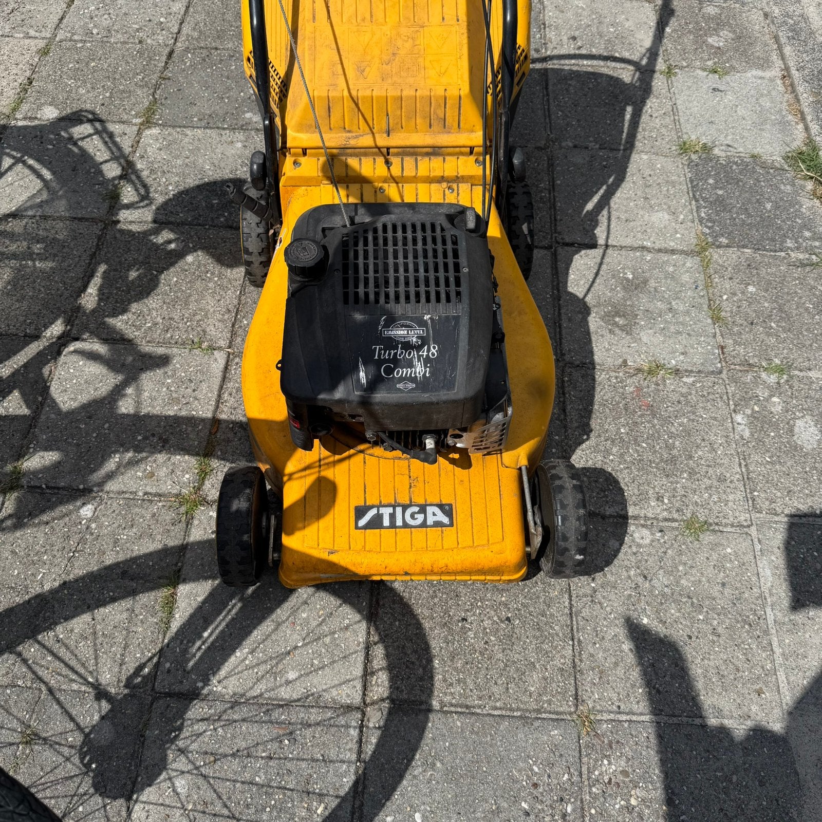 Te koop; stiga benzine grasmaaier turbo combi 48, Ophalen, Cirkelmaaier, Gebruikt, Opvangbak