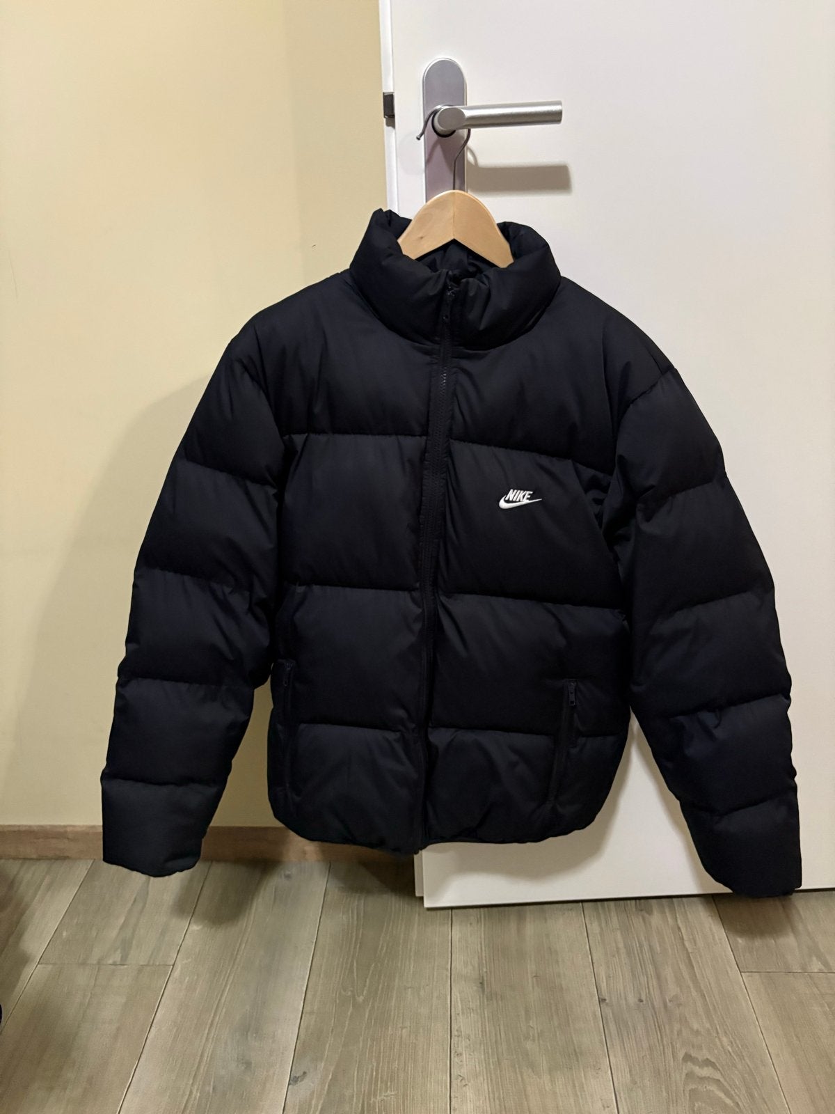 Nike puffer jas zwart XS, Ophalen of Verzenden, Zo goed als nieuw, Maat 46 (S) of kleiner, Zwart