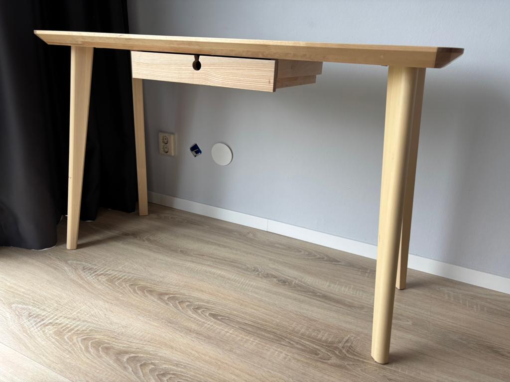 Ikea Lisabo Bureau / Buro met lade, essenfineer!, Ophalen, 100 tot 150 cm, Zo goed als nieuw, 25 tot 50 cm