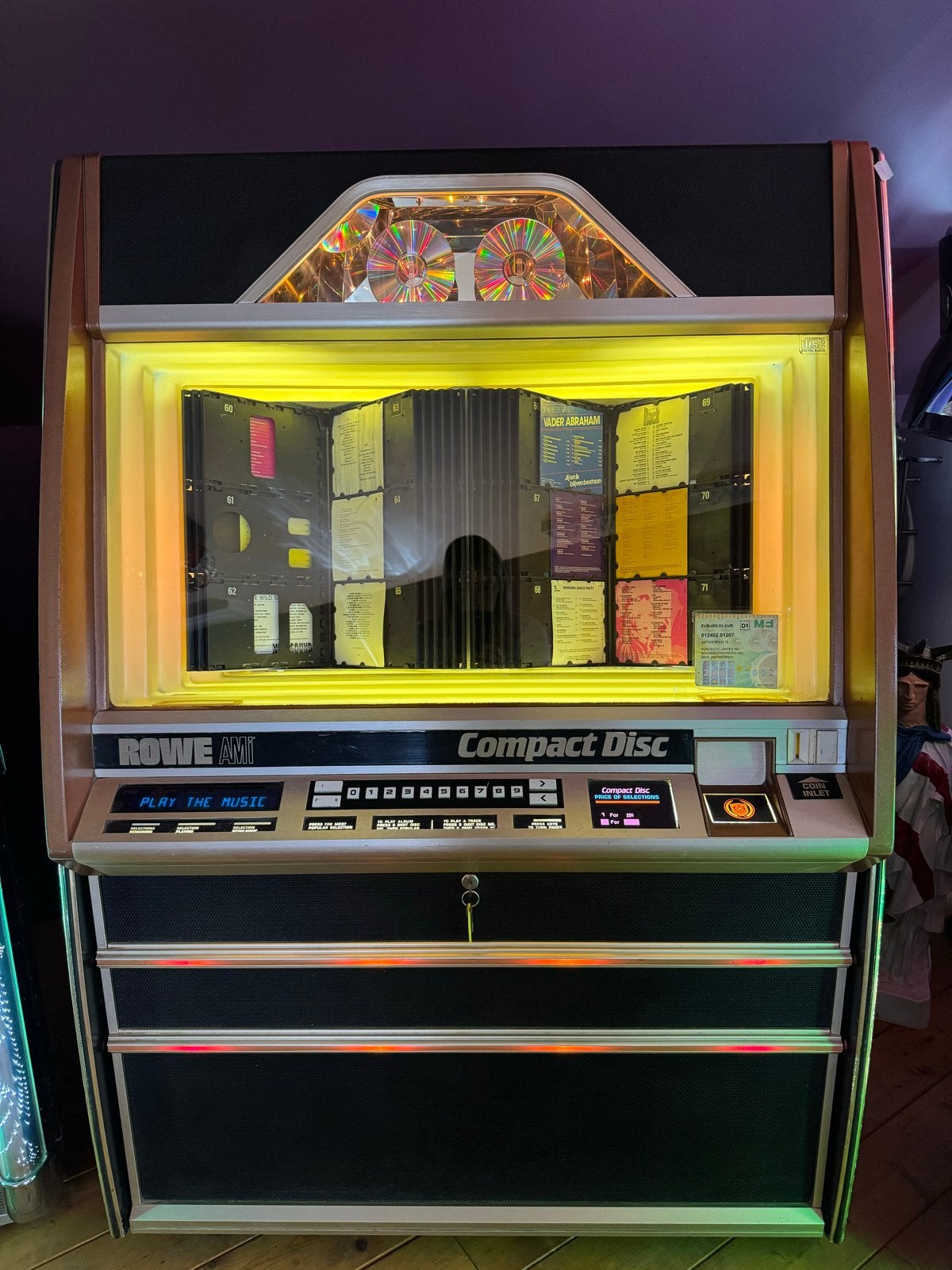 Ami Rowe CD Jukebox met 100 cd's en afstandsbediening, Verzamelen, Ophalen, Zo goed als nieuw, 1970 tot heden, Ami