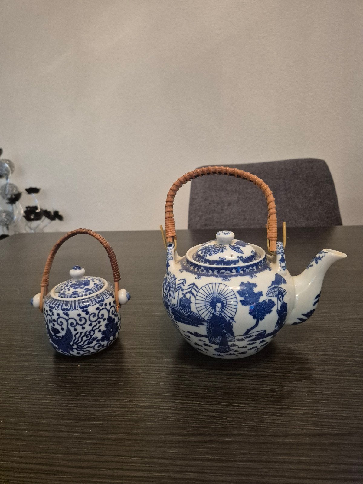 Aziatische blauw-witte theepot met suikerpot (rieten hengsel, Antiek en Kunst, Ophalen of Verzenden