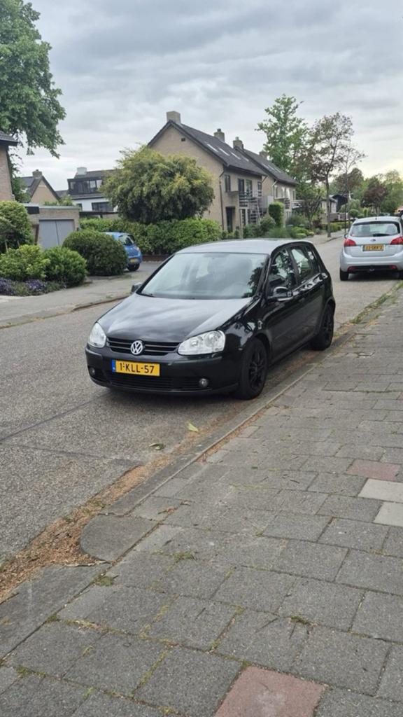Volkswagen Golf 1.4 16V 55KW 5D 2005 Zwart, Auto's, Voorwielaandrijving, 74 pk, 4 cilinders, 610 kg