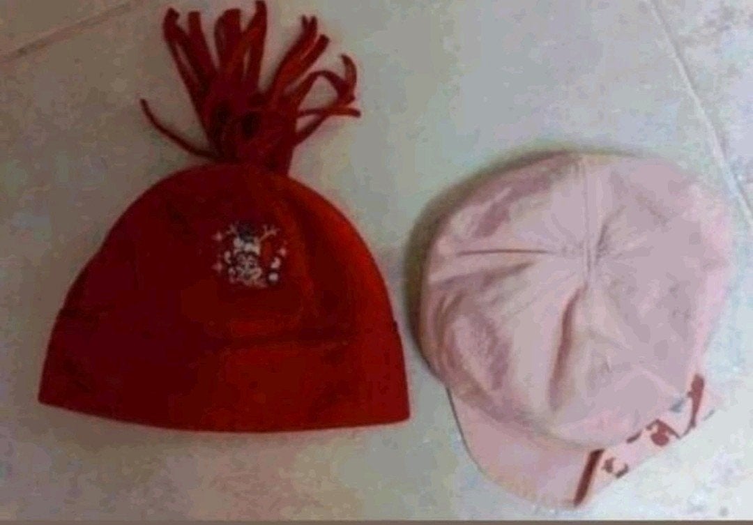 ✅️ EFTELING pet & muts, ONE SIZE €3,- p.st./samen voor..., Jongetje of Meisje, Efteling, Ophalen of Verzenden, Zo goed als nieuw